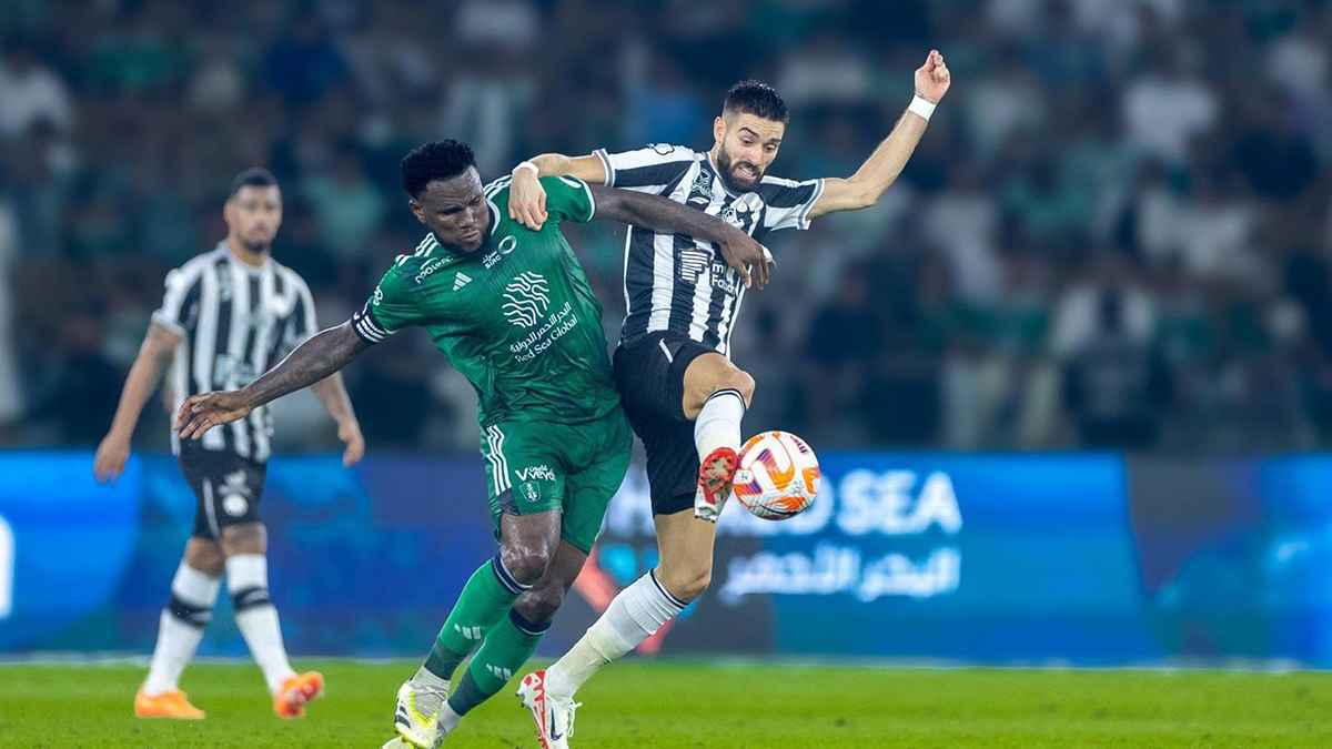 موعد مباراة الشباب ضد الأهلي وتاريخ مواجهات الفريقين