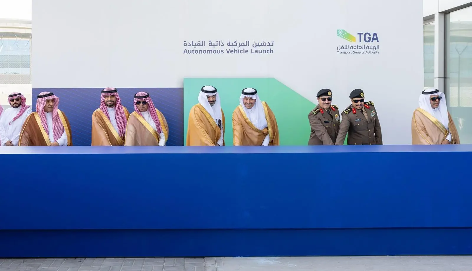إطلاق المرحلة التطبيقية الأولية للمركبات ذاتية القيادة