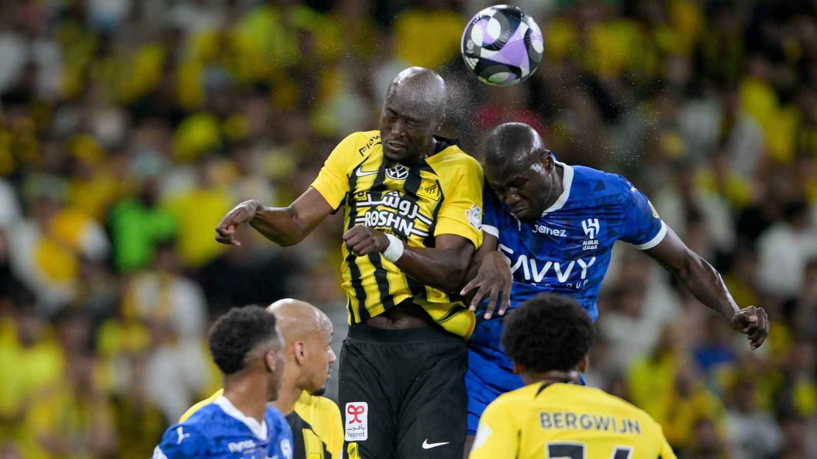 موعد قمة الاتحاد ضد الهلال فى كلاسيكو الدوري السعودي والقناة الناقلة